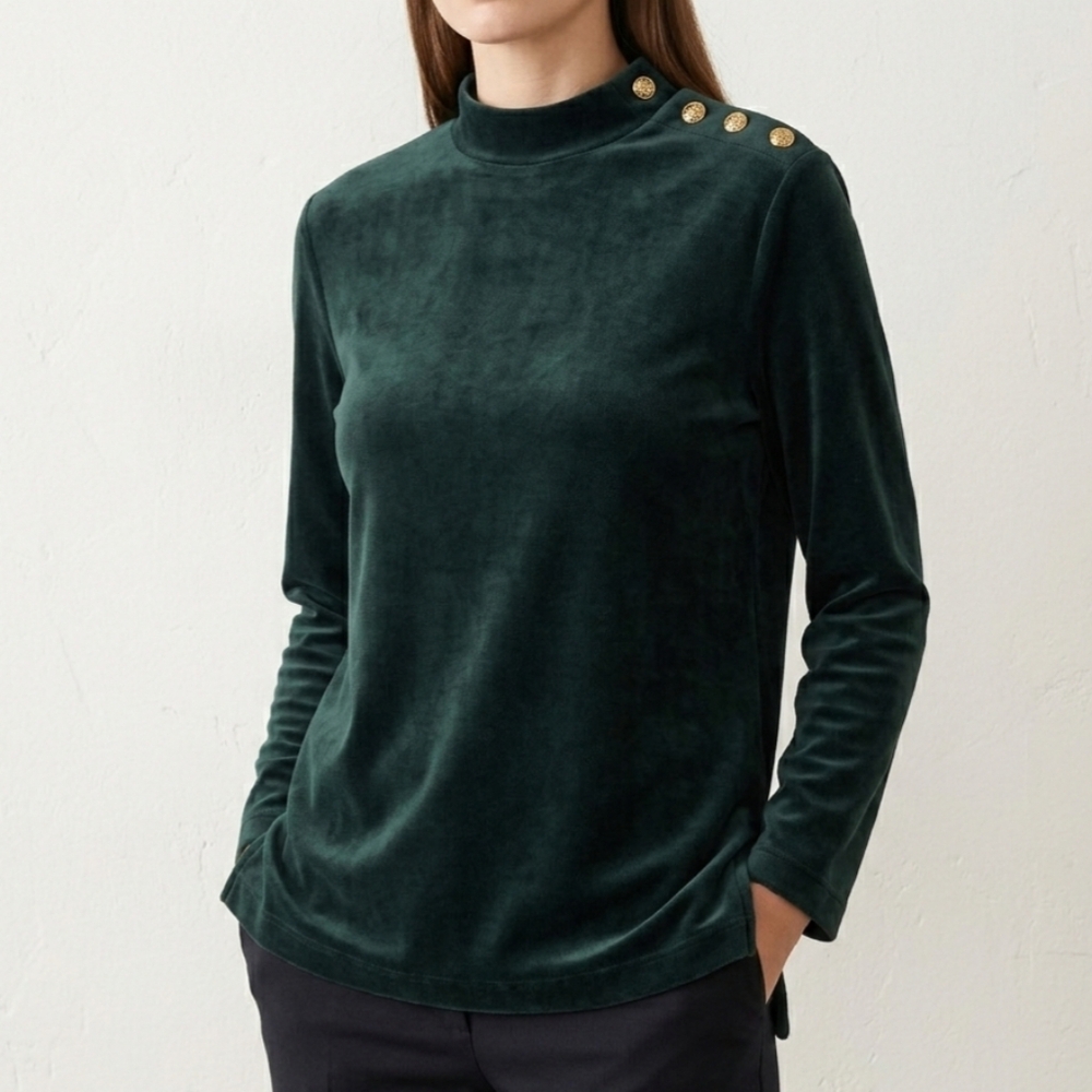 NWT Sz M Eaton Forest Green Velour Women's Long Sleeve with Gold Button Accents